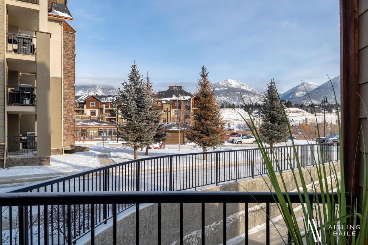 Rustic Modern 2 Bed 2 Bath With Lakeview Pool And Hot Tub Invermere Exterior foto